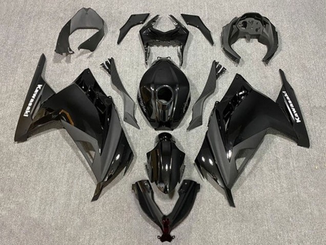Carenados Moto Kawasaki EX300 2013-2024 - Negro Brillante Negro Mate